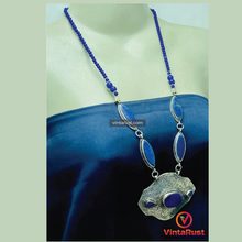 Load image into Gallery viewer, Vintage Blue Lapis Lazuli Stone Necklace