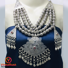 Load image into Gallery viewer, Metal Beaded Necklace With Dangling Pendants