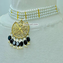 Load image into Gallery viewer, White Pearls Handmade Beaded Jewelry Set