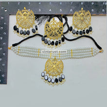 Load image into Gallery viewer, White Pearls Handmade Beaded Jewelry Set