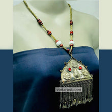 Load image into Gallery viewer, Wooden Beaded Necklace With Dangling Pendant
