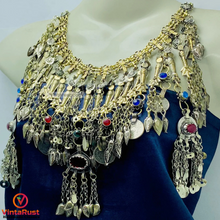 Load image into Gallery viewer, Oversized Necklace Embellished with Fish Motifs