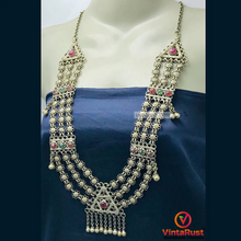 Load image into Gallery viewer, Silver Kuchi Pendant Necklace With Glass Stones