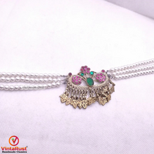 Load image into Gallery viewer, Antique Choker Necklace Three Flower With Pearls