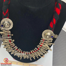 Load image into Gallery viewer, Red Handmade Metal Antique Spikes Choker Necklace