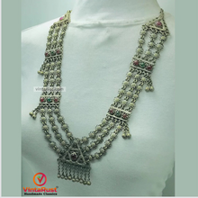 Load image into Gallery viewer, Silver Kuchi Pendant Necklace With Glass Stones