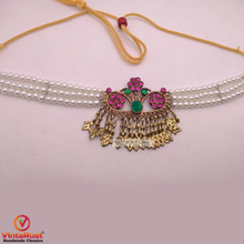 Load image into Gallery viewer, Antique Choker Necklace Three Flower With Pearls