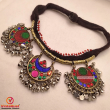 Load image into Gallery viewer, Tribal Three Petal Kuchi Vintage Choker Necklace