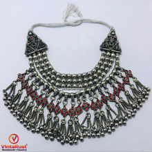 Load image into Gallery viewer, Vintage Beaded Layered Red Glass Stones Choker