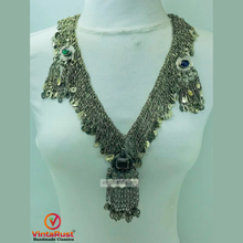 Load image into Gallery viewer, Silver Kuchi Bib Necklace With Dangling Pendant