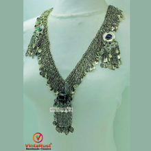 Load image into Gallery viewer, Silver Kuchi Bib Necklace With Dangling Pendant