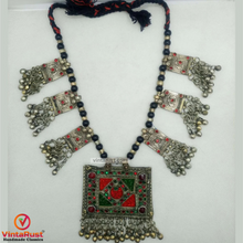 Load image into Gallery viewer, Heavily Embellished Beaded Dangling Choker