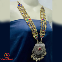Load image into Gallery viewer, Antique Big Pendant Necklace With Tassels