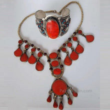 Load image into Gallery viewer, Tribal Stones Necklace With Cuff Bracelet