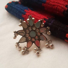 Load image into Gallery viewer, Glass Stone Ring With Dangling Silver Bells