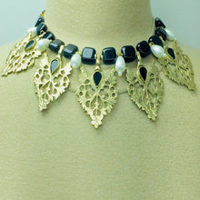 Load image into Gallery viewer, Tribal Stone and Pearls Beaded Motif Jewelry Set