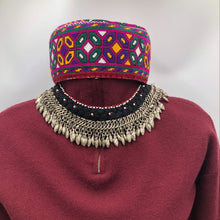 Load image into Gallery viewer, Choker Necklace with Silver Metal Heart Beads