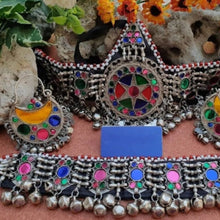 Load image into Gallery viewer, Antique Mathapatti, Chokar Chandbali Set