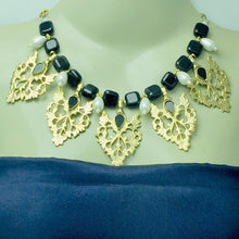 Load image into Gallery viewer, Tribal Stone and Pearls Beaded Motif Jewelry Set