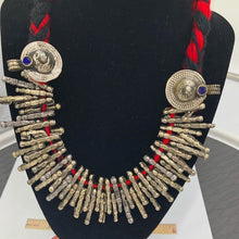 Load image into Gallery viewer, Antique Spikes Red Choker Necklace