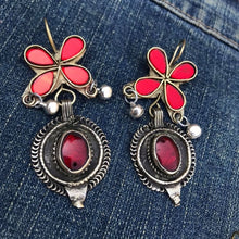 Load image into Gallery viewer, Handcuff Bracelet and Earrings Set