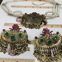 Load image into Gallery viewer, Pink and Green Flower Jewelry Set
