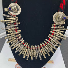 Load image into Gallery viewer, Antique Spikes Red Choker Necklace