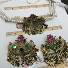 Load image into Gallery viewer, Pink and Green Flower Jewelry Set