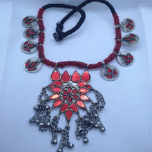 Load image into Gallery viewer, Antique Green Or Red Stones Kuchi Necklace