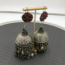 Load image into Gallery viewer, Jhumka Earrings with Pink Glass Stones And Beads