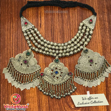 Load image into Gallery viewer, Vintage Layered Choker Necklace with Silver Metal Beads