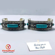 Load image into Gallery viewer, Tribal Kuchi Handcuff Bracelet With Stones and Beads