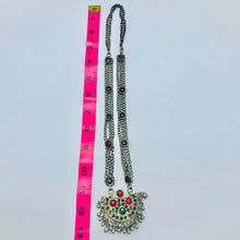 Load image into Gallery viewer, Antique Pendant Necklace Inlaid With Red and Green Glass Stones