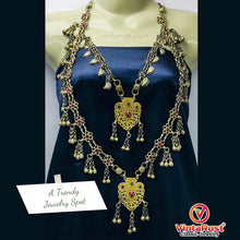 Load image into Gallery viewer, Bib Necklace With Two Layers Pendants