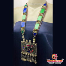 Load image into Gallery viewer, Blue and Green Long Chain Pendant Necklace