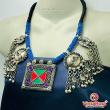 Load image into Gallery viewer, Blue Beaded Necklace With Dangling Pendants
