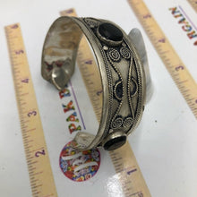 Load image into Gallery viewer, Tribal Vintage Black Stones Slim Bracelet