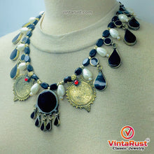 Load image into Gallery viewer, Choker Necklace With Stones, Pearls and Coins
