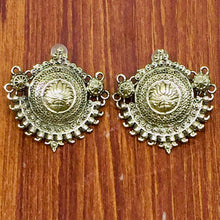 Load image into Gallery viewer, Antique Golden Tone Big Earrings