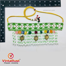 Load image into Gallery viewer, Green and White Beaded and Pearls Choker Necklace