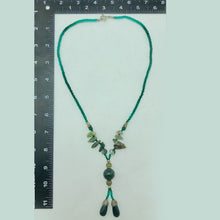 Load image into Gallery viewer, Green Stones Beaded Pendant Necklace