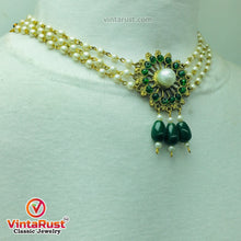 Load image into Gallery viewer, Green Stone and White Pearls Jewelry Set