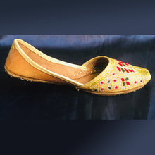 Load image into Gallery viewer, Handmade Ethnic Women Flat Khussa Shoes