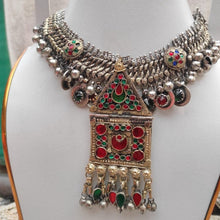 Load image into Gallery viewer, Traditional Handmade Tribal Choker Necklace With Multicolor Glass Stones