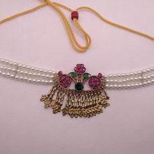 Load image into Gallery viewer, Antique Afghani Choker Three Flower With Pearls