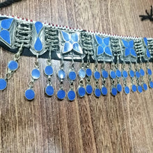 Load image into Gallery viewer, Tribal Choker Necklace With Dangling Tassels