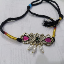 Load image into Gallery viewer, Pearls and Vintage Glass Stones Choker Necklace