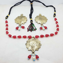 Load image into Gallery viewer, Tribal Red and White Beaded Jewelry Set