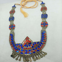 Load image into Gallery viewer, Glass Stones Pendant Necklace With Dangling Tassels