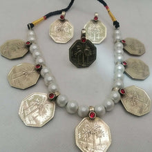 Load image into Gallery viewer, Vintage Coins and Pearls Beads Jewelry Set